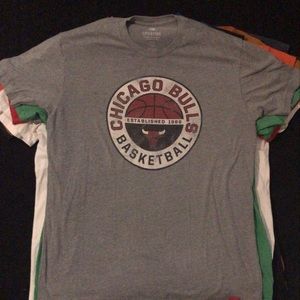 Men’s Large Chicago Bulls Tee